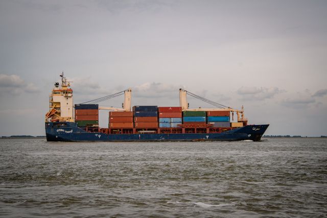 Navigating Carrier Costs & 3PL Surcharges